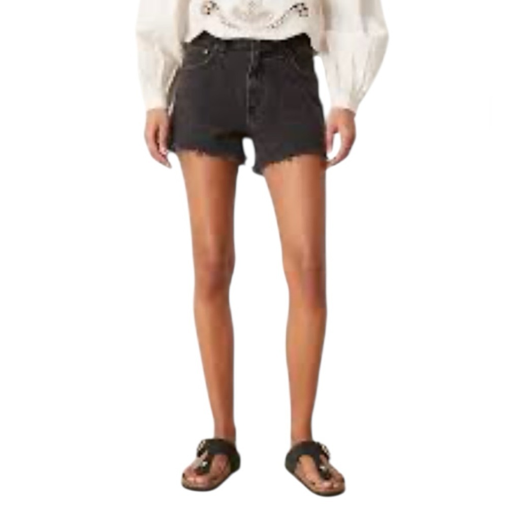 Abercrombie and Fitch Black Cutoff Mom Short 32/14